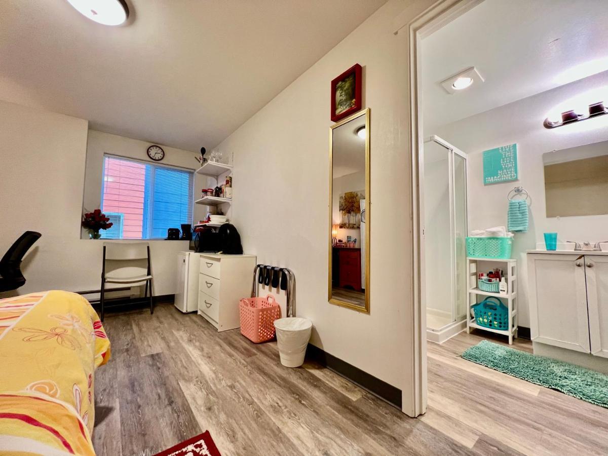 Micro Studio Apartment 10 Minutes Walk To University Of Washington Сиатъл Екстериор снимка