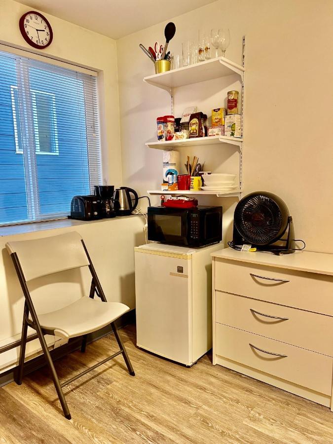 Micro Studio Apartment 10 Minutes Walk To University Of Washington Сиатъл Екстериор снимка