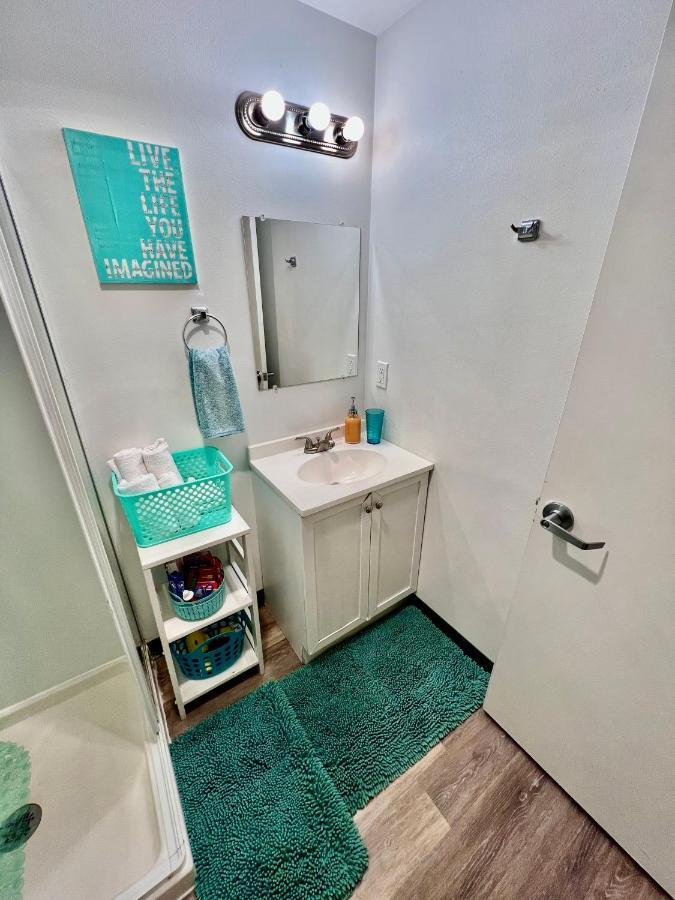 Micro Studio Apartment 10 Minutes Walk To University Of Washington Сиатъл Екстериор снимка