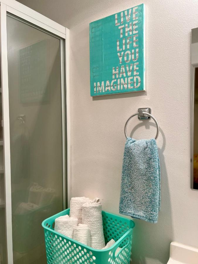 Micro Studio Apartment 10 Minutes Walk To University Of Washington Сиатъл Екстериор снимка