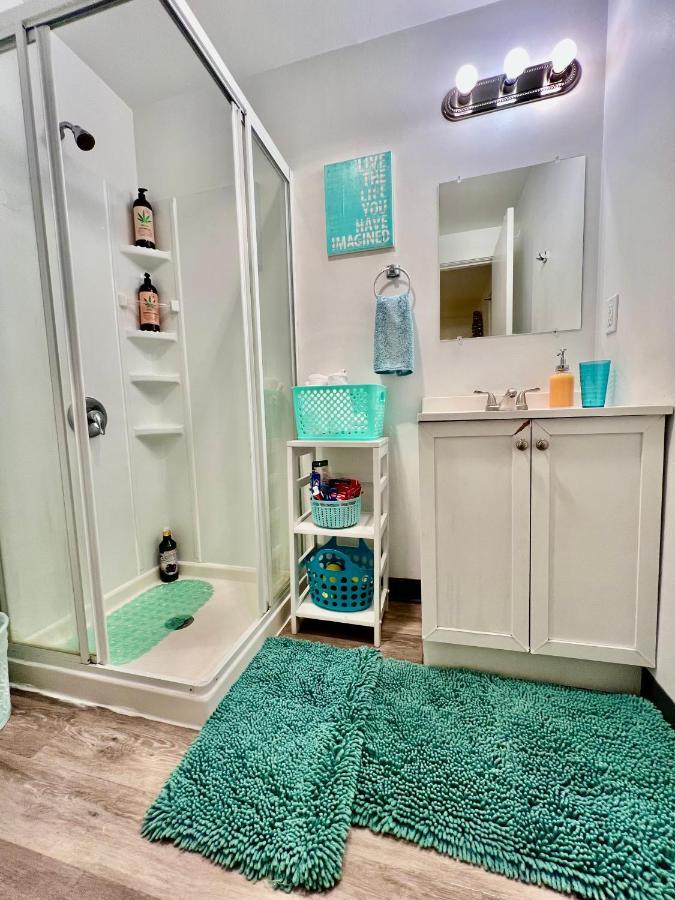 Micro Studio Apartment 10 Minutes Walk To University Of Washington Сиатъл Екстериор снимка