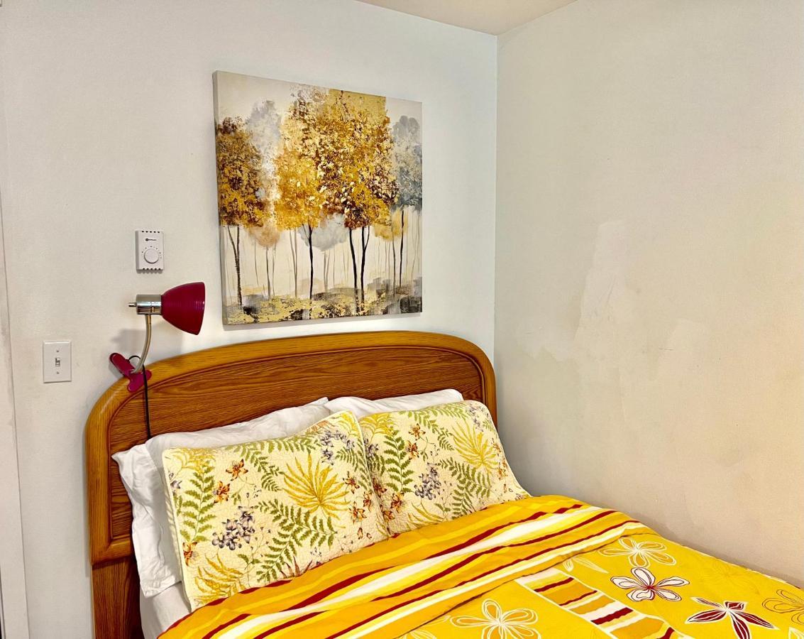 Micro Studio Apartment 10 Minutes Walk To University Of Washington Сиатъл Екстериор снимка